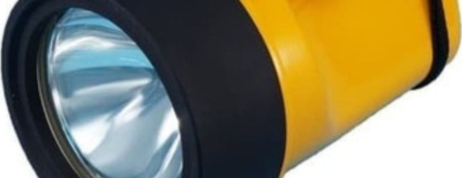Portable explosion proof flashlight